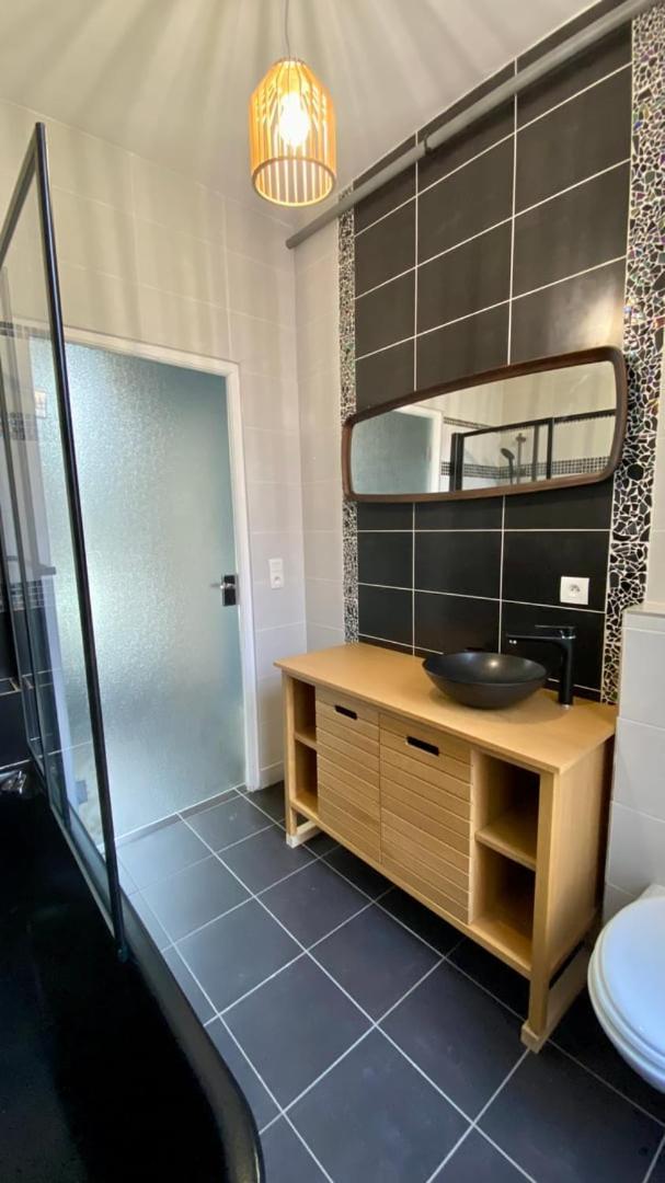 Spacieux Pour 10 Personnes Au Coeur De Apartment Rennes